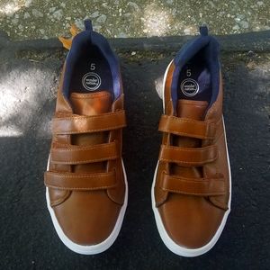 Wonder nation brown kids shoes